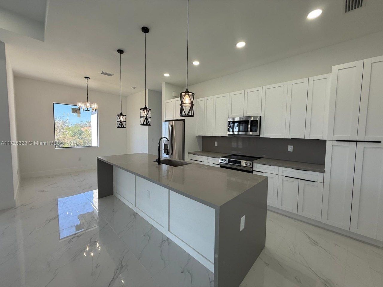 1320 NE 14th Ave, Cape Coral, FL 33909 Photo