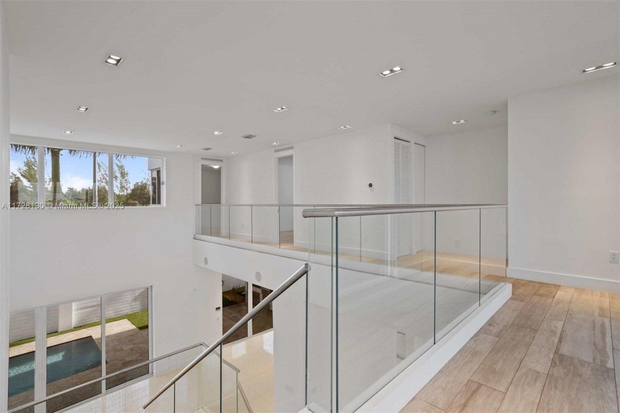 10296 NW 74th Ter, Doral, FL 33178 Photo