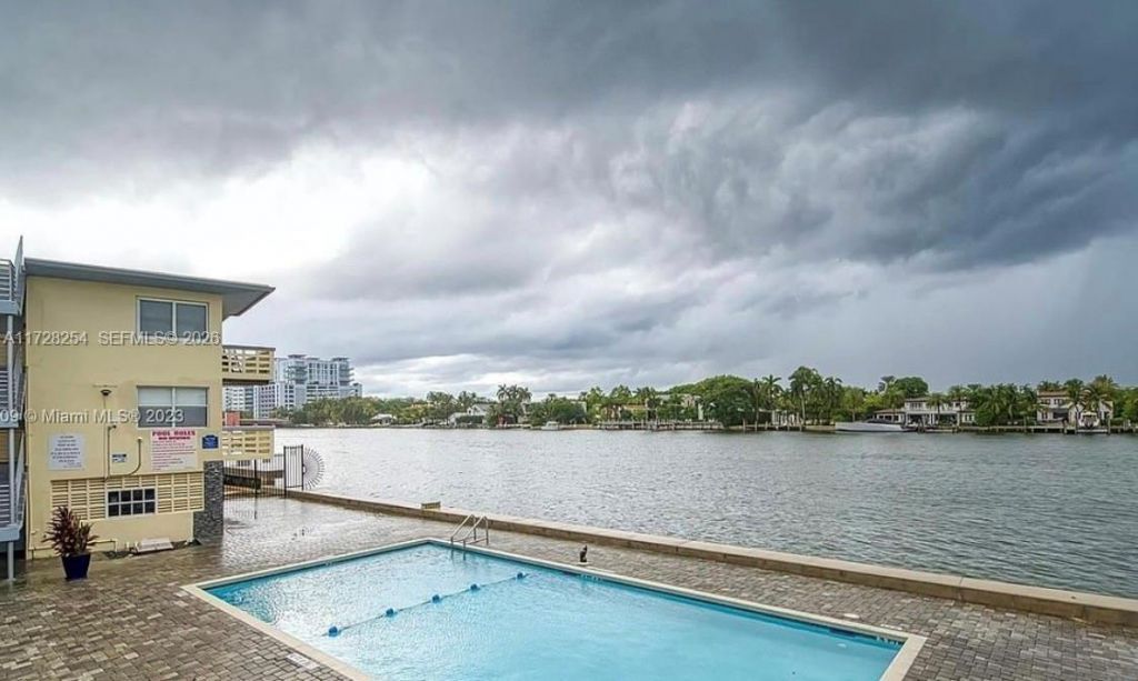 6484 Indian Creek Dr, Unit 310, Miami Beach, FL 33141 Photo