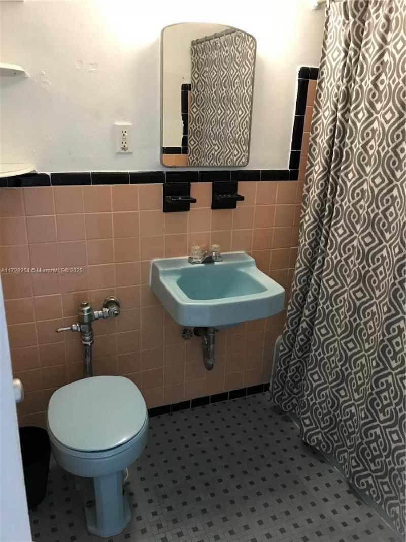 6484 Indian Creek Dr, Unit 310, Miami Beach, FL 33141 Photo