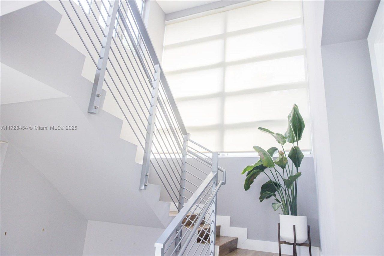 6790 SW 72 Street, South Miami, FL 33143 Photo