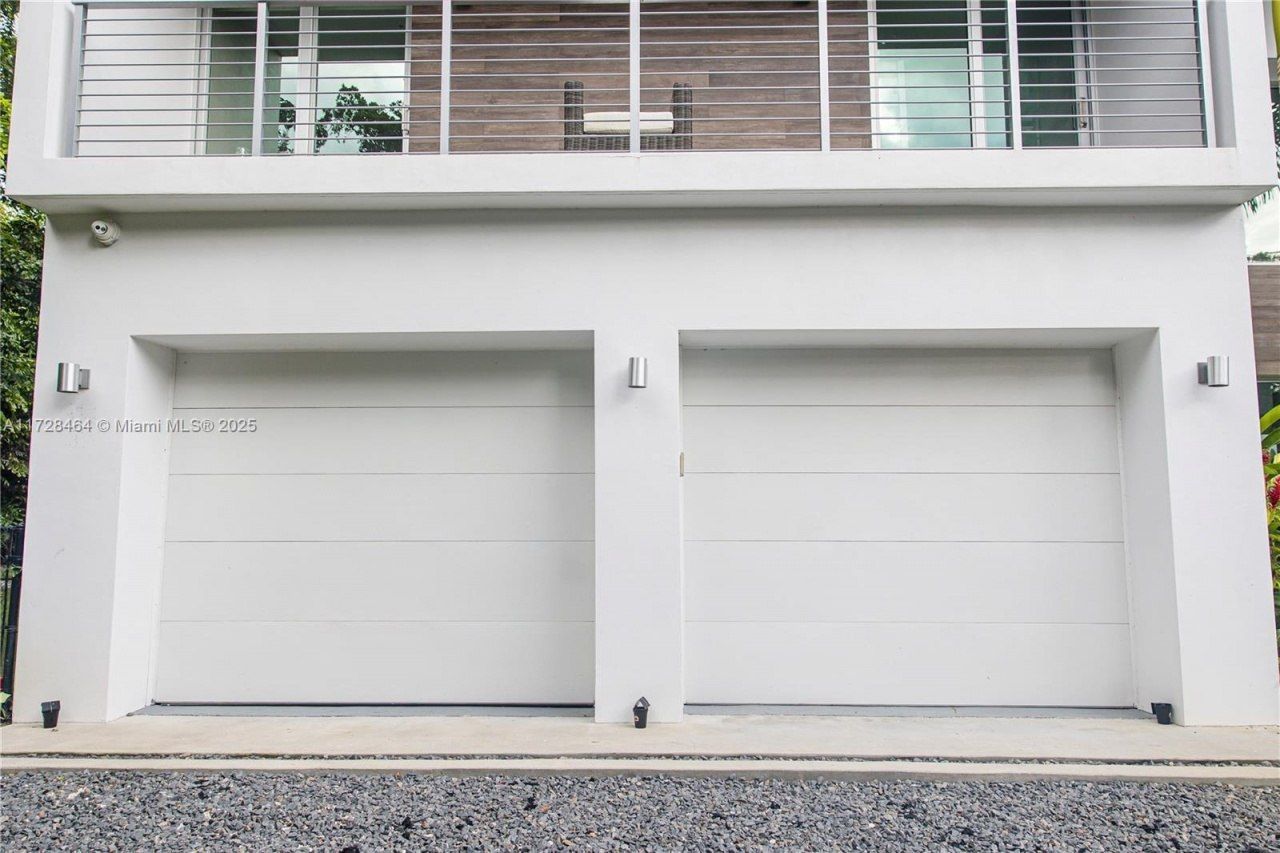 6790 SW 72 Street, South Miami, FL 33143 Photo