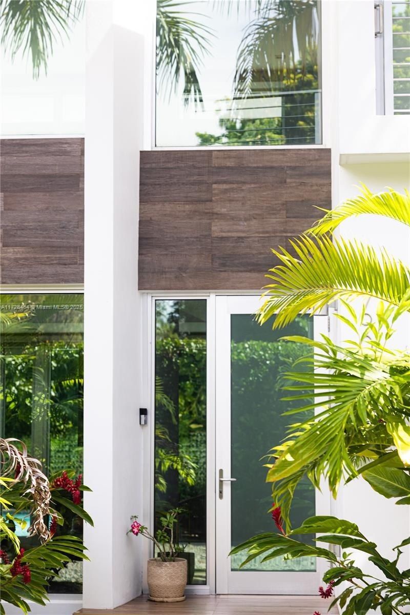 6790 SW 72 Street, South Miami, FL 33143 Photo