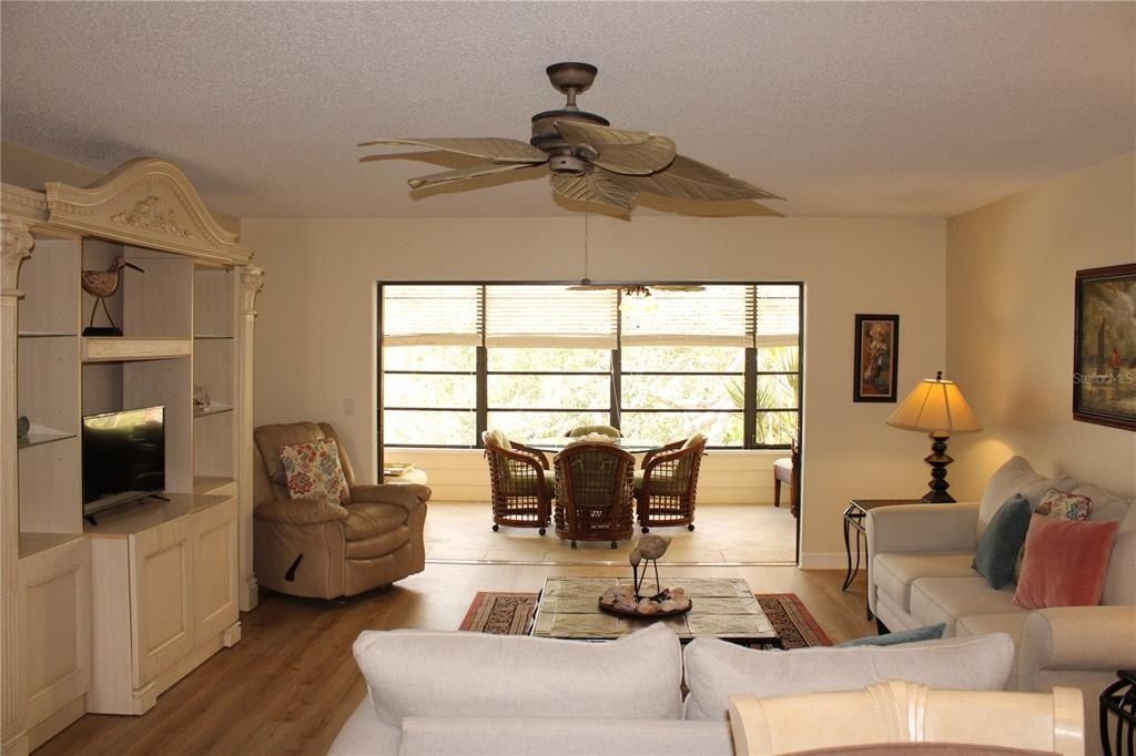 142 Pineneedle Drive, Unit 142U, Bradenton, FL 34210 Photo