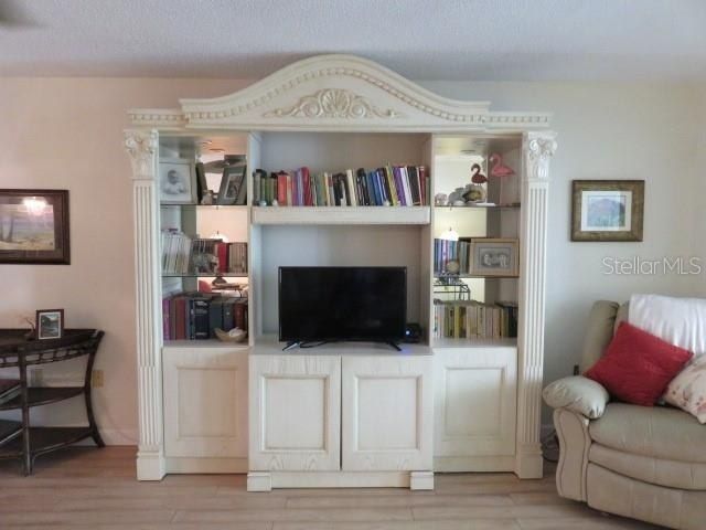 142 Pineneedle Drive, Unit 142U, Bradenton, FL 34210 Photo