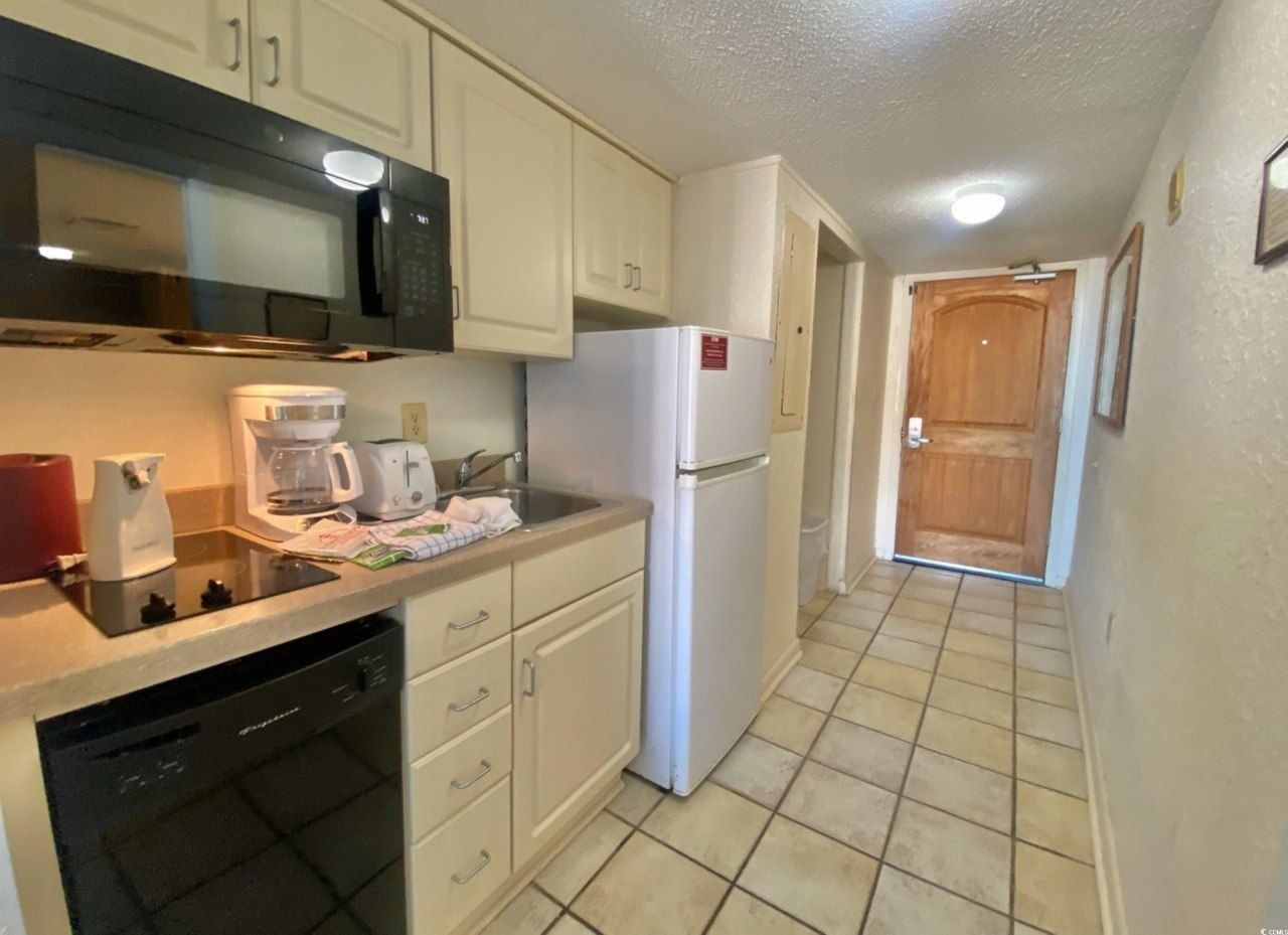 9550 Shore Dr. Photo 15