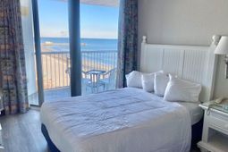 9550 Shore Dr. photo 4