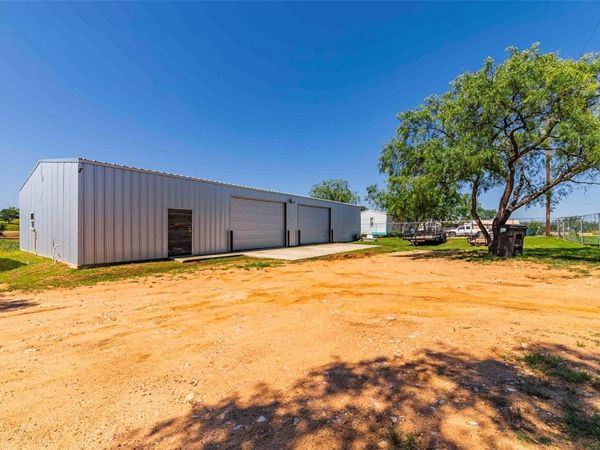 570 Poncho ST, Kingsland, TX 78639