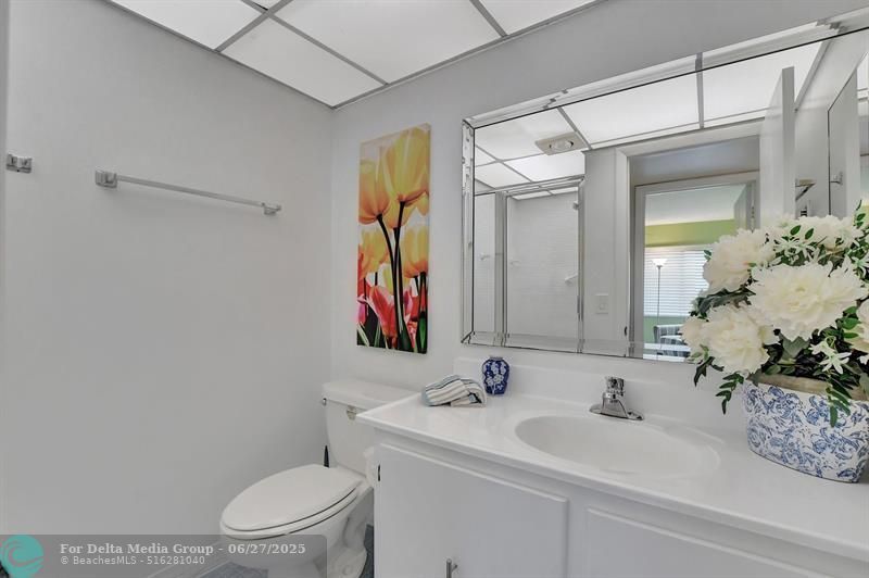 204 Burgundy E, Unit 204, Delray Beach, FL 33484 Photo