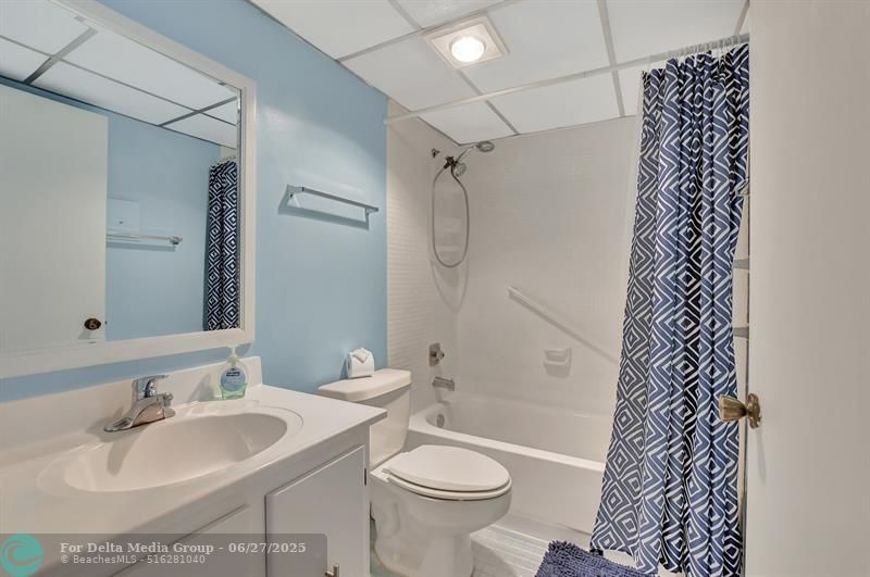 204 Burgundy E, Unit 204, Delray Beach, FL 33484 Photo