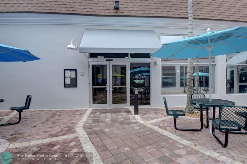 204 Burgundy E, Unit 204, Delray Beach, FL 33484 Photo