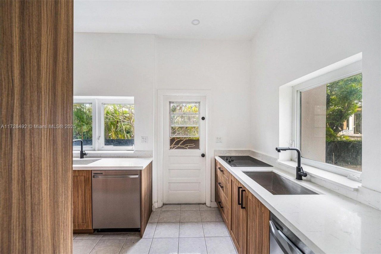 253 Bal Cross Dr, Bal Harbour, FL 33154 Photo