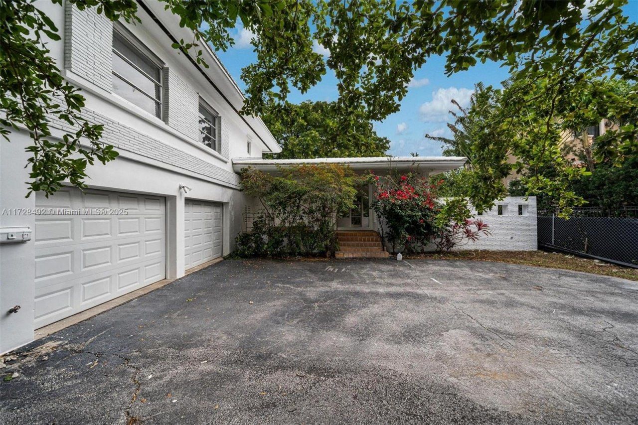 253 Bal Cross Dr, Bal Harbour, FL 33154 Photo