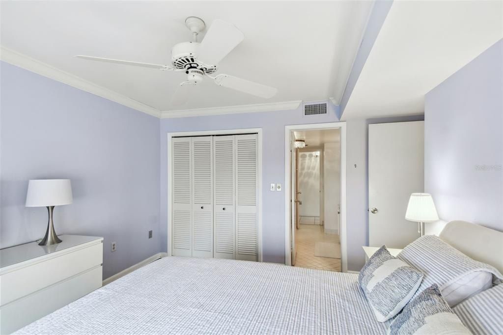 5200 Brittany Drive S, Unit 1110, Saint Petersburg, FL 33715 Photo