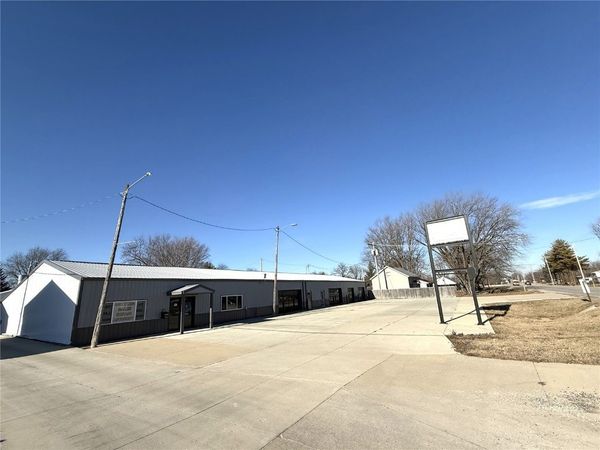 209 Franklin Street, Center Point, IA 52213