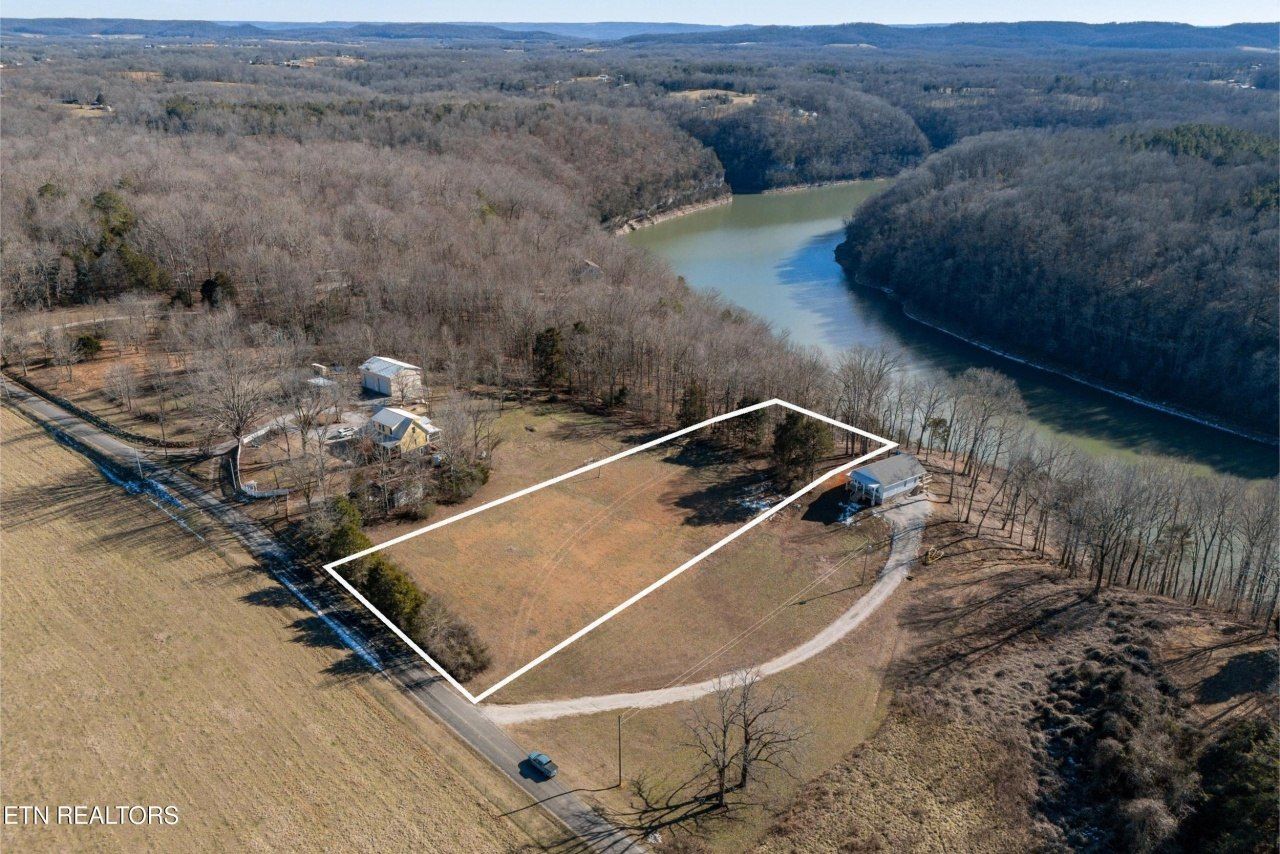 2.28 Acres Pates Ford Rd, Walling, TN 38587 Main Photo