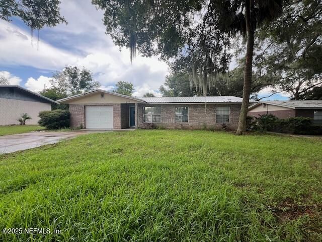 231 Holly Lane, Palatka, FL 32177 Main Photo