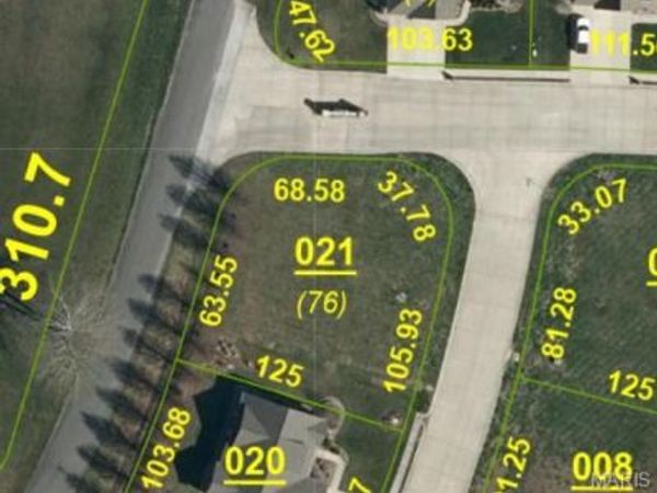 2141 Willow Creek, St Jacob, IL 62281