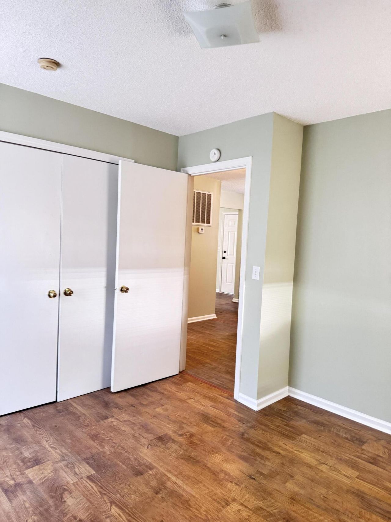 1401 Rivers Street Photo 19