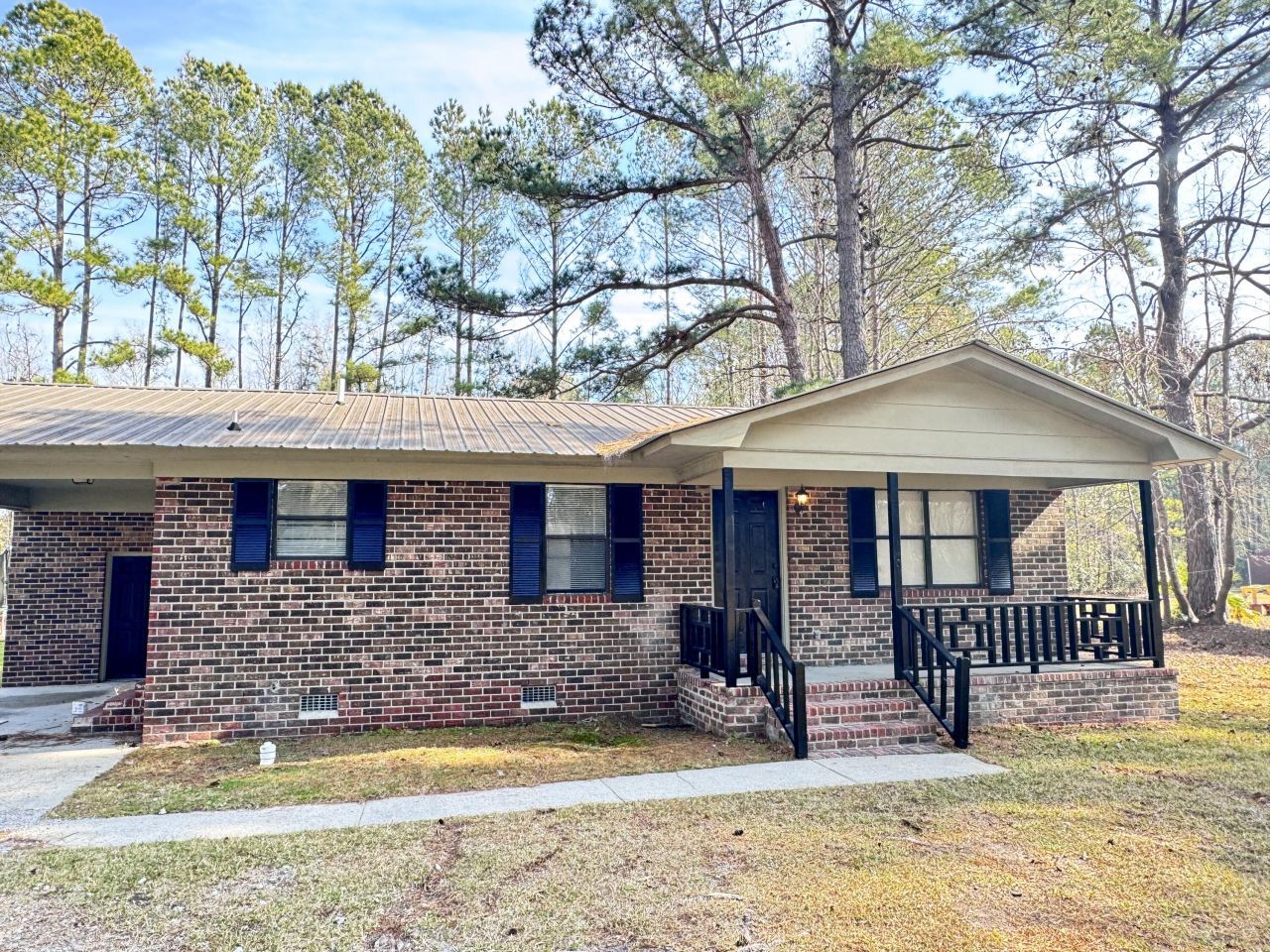 1401 Rivers Street Photo 4