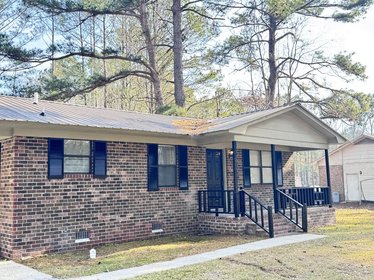 1401 Rivers Street Photo 5