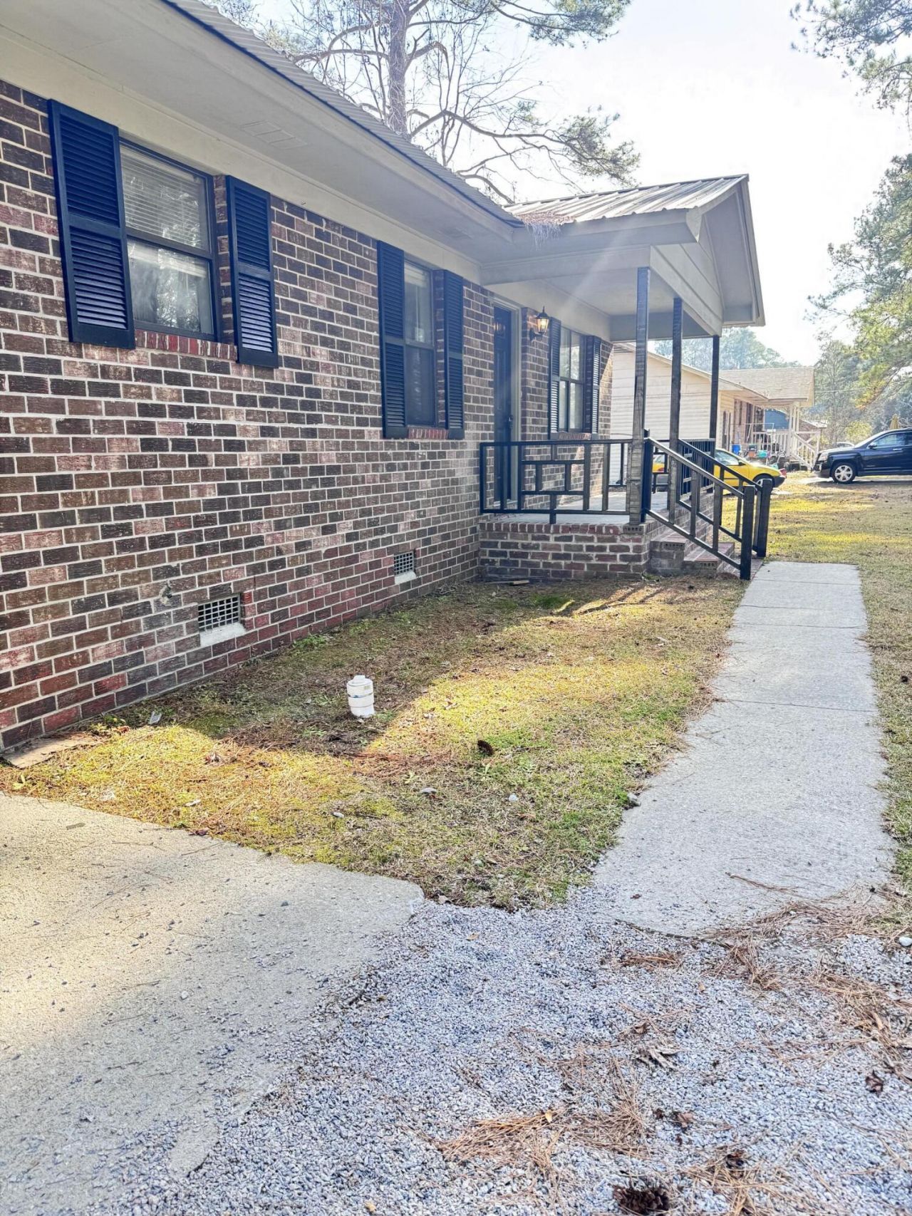 1401 Rivers Street Photo 6