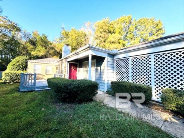 12 Stonebridge Court, Mobile, AL 36608