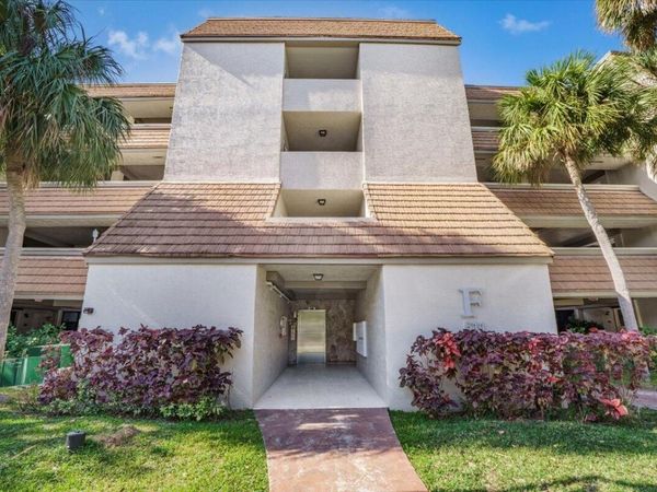 511 Ives Dairy Road, Unit 101-6, Miami, FL 33179