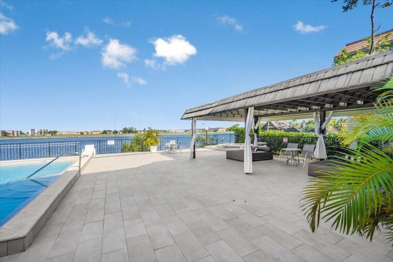 511 Ives Dairy Road, Unit 101-6, Miami, FL 33179 Photo