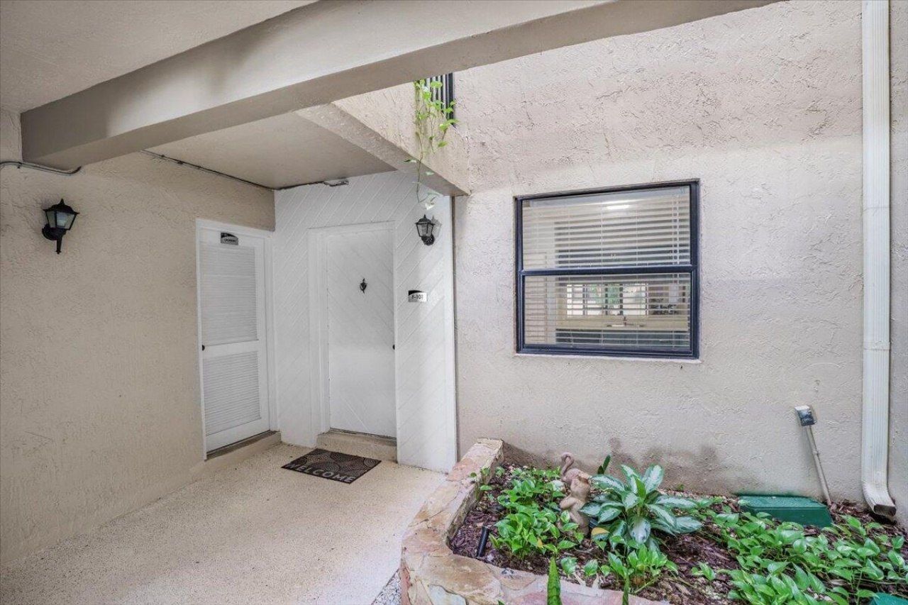 511 Ives Dairy Road, Unit 101-6, Miami, FL 33179 Photo