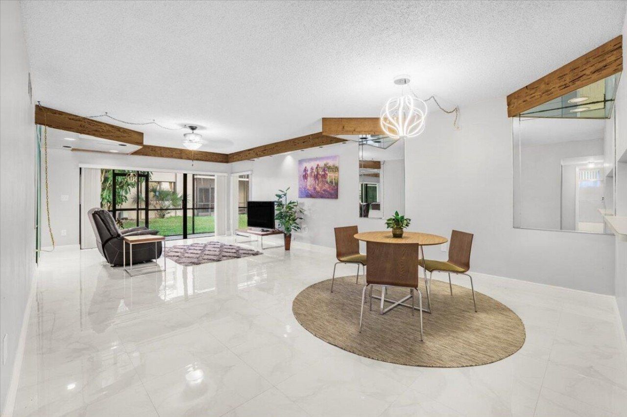 511 Ives Dairy Road, Unit 101-6, Miami, FL 33179 Photo