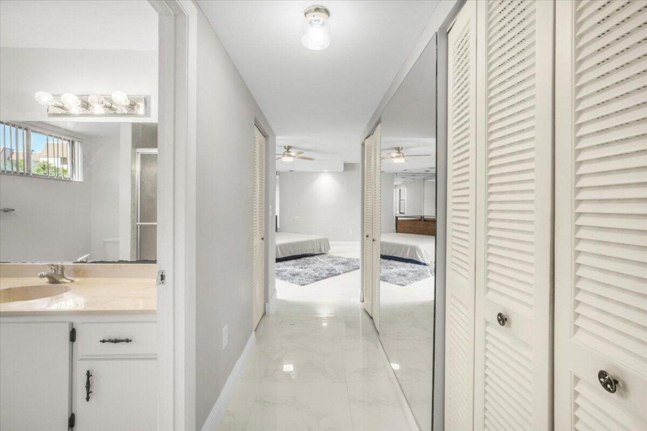 511 Ives Dairy Road, Unit 101-6, Miami, FL 33179 Photo