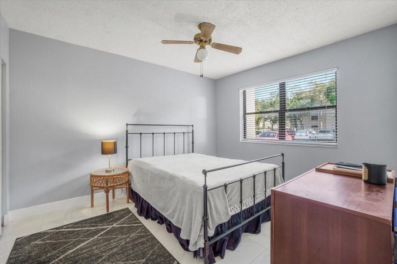 511 Ives Dairy Road, Unit 101-6, Miami, FL 33179 Photo