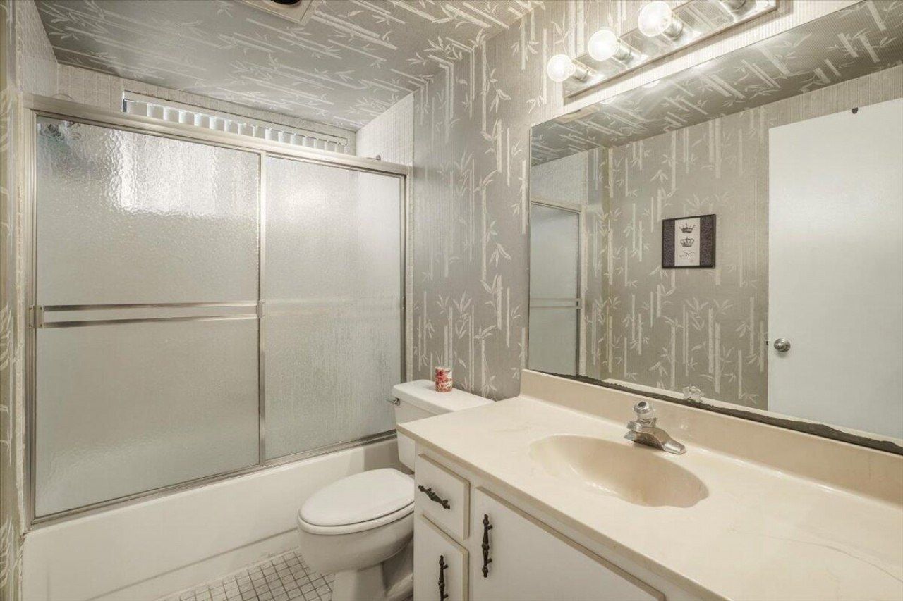 511 Ives Dairy Road, Unit 101-6, Miami, FL 33179 Photo