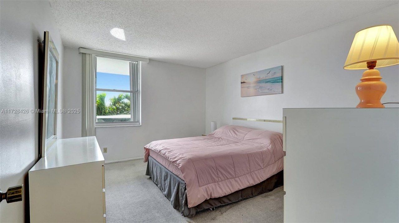 3015 N Ocean Blvd, Unit 3J, Fort Lauderdale, FL 33308 Photo