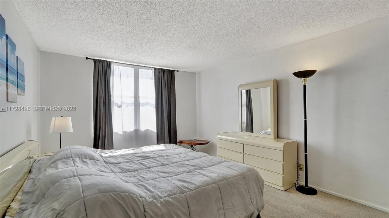 3015 N Ocean Blvd, Unit 3J, Fort Lauderdale, FL 33308 Photo
