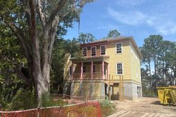 1604 John Fenwick Lane photo 4