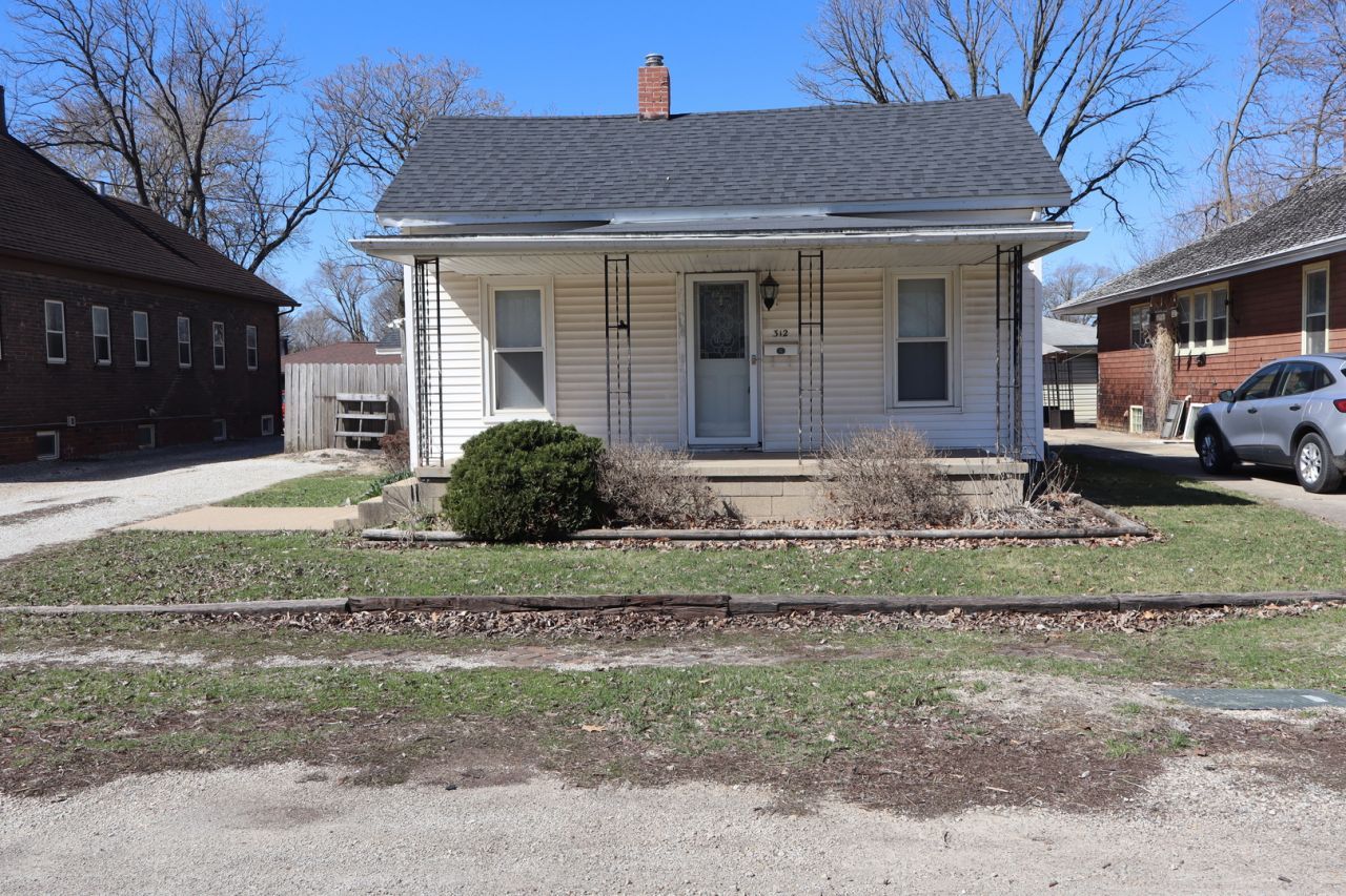 312 S Everett Street, Streator, IL 61364 Main Photo