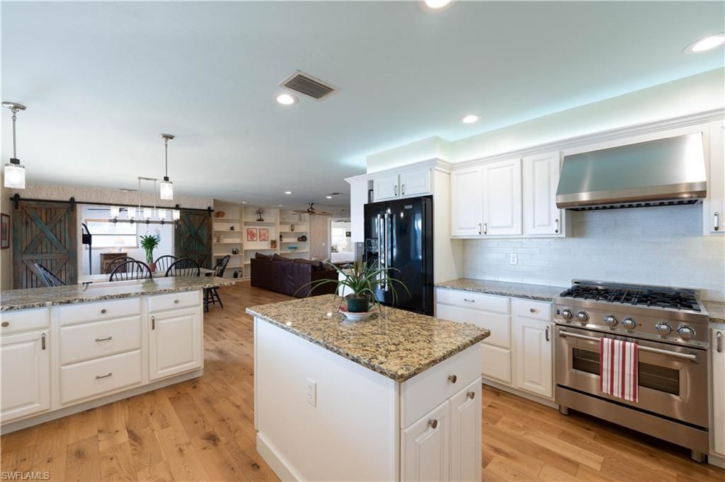 3131 Twin Lakes Ln, Sanibel, FL 33957 Photo