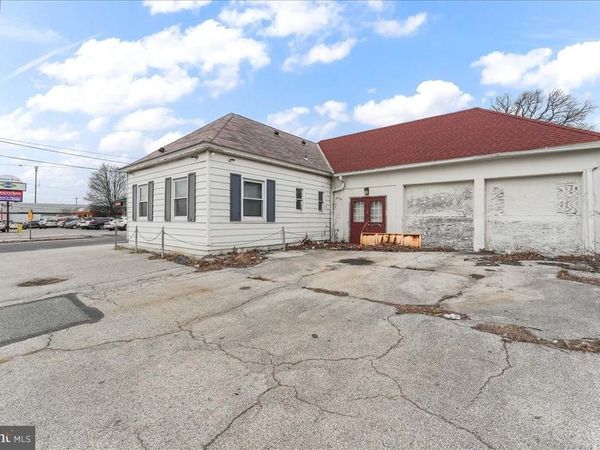 1308 CHESTER PIKE, SHARON HILL, PA 19079