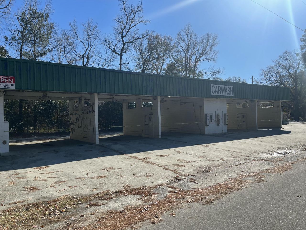 916 Hart Street Photo 12