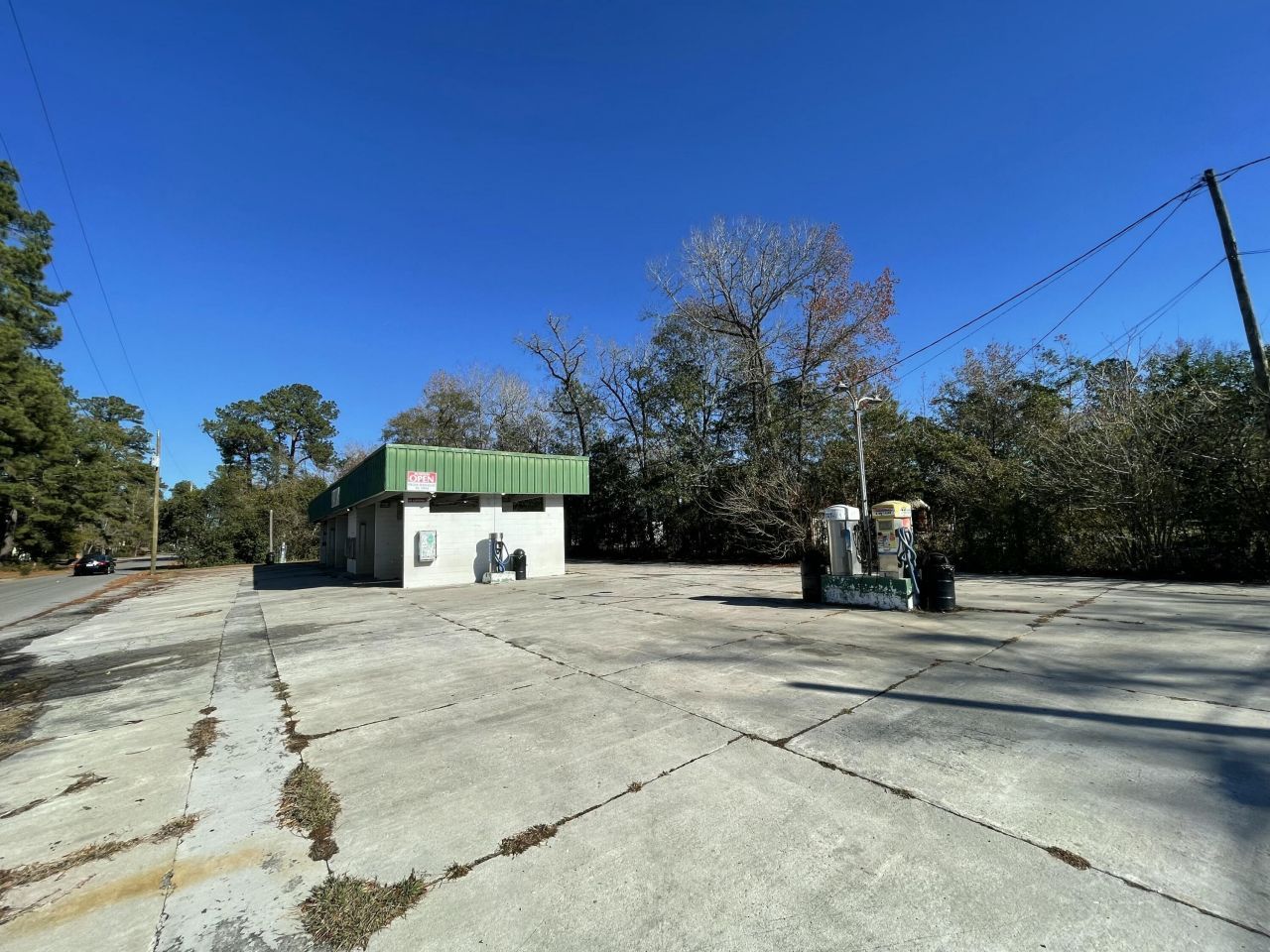 916 Hart Street Photo 15