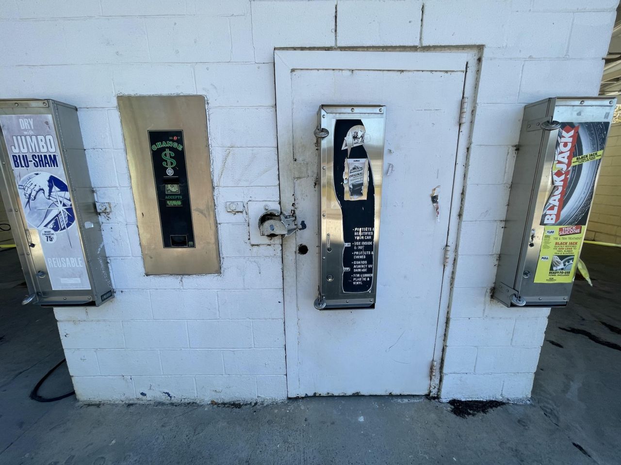 916 Hart Street Photo 5