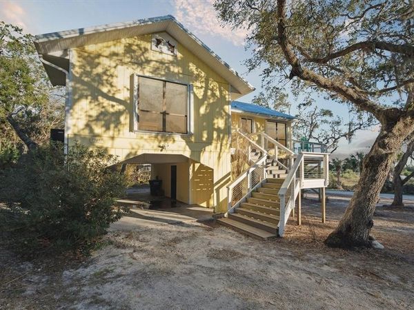 12631 HODGSON AVENUE, CEDAR KEY, FL 32625