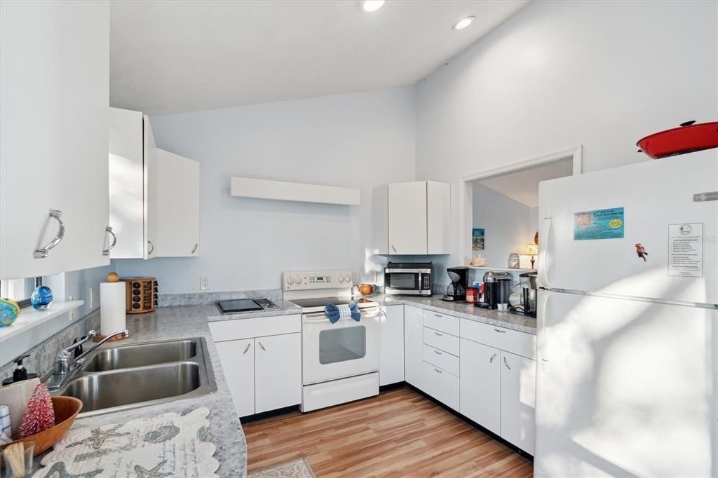 12631 Hodgson Avenue, Cedar Key, FL 32625 Photo