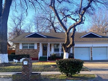 1136 E Five Mile Parkway, Dallas, TX 75216