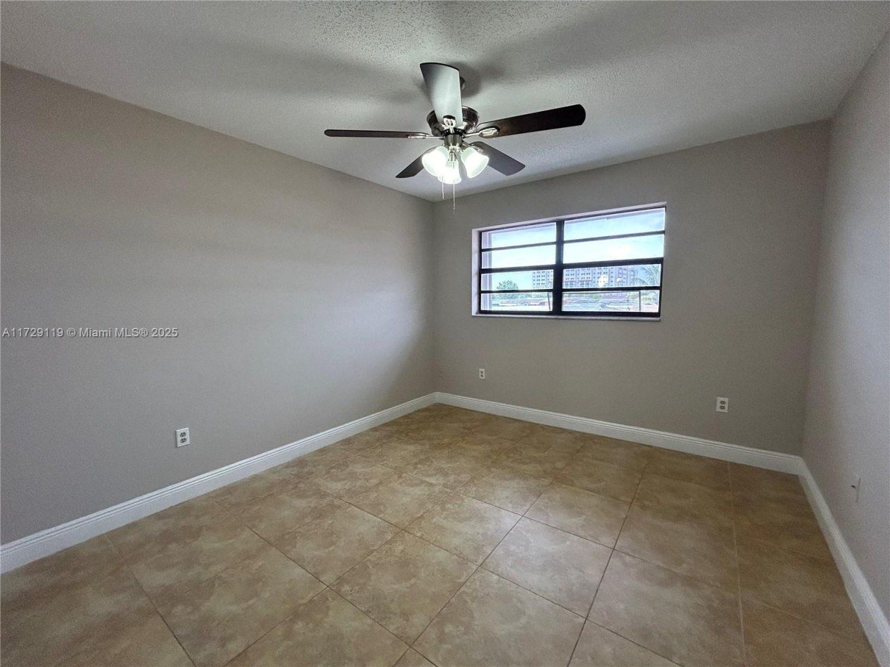 530 NW 109th Ave, Unit 501, Miami, FL 33172 Photo