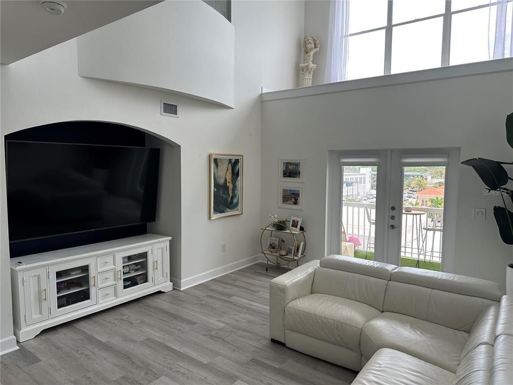 808 3rd Avenue W, Unit 701, Bradenton, FL 34205 Photo