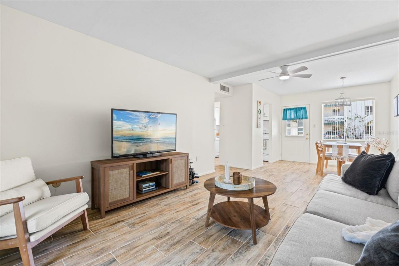 1853 Restful Drive, Unit L2, Bradenton, FL 34207 Photo