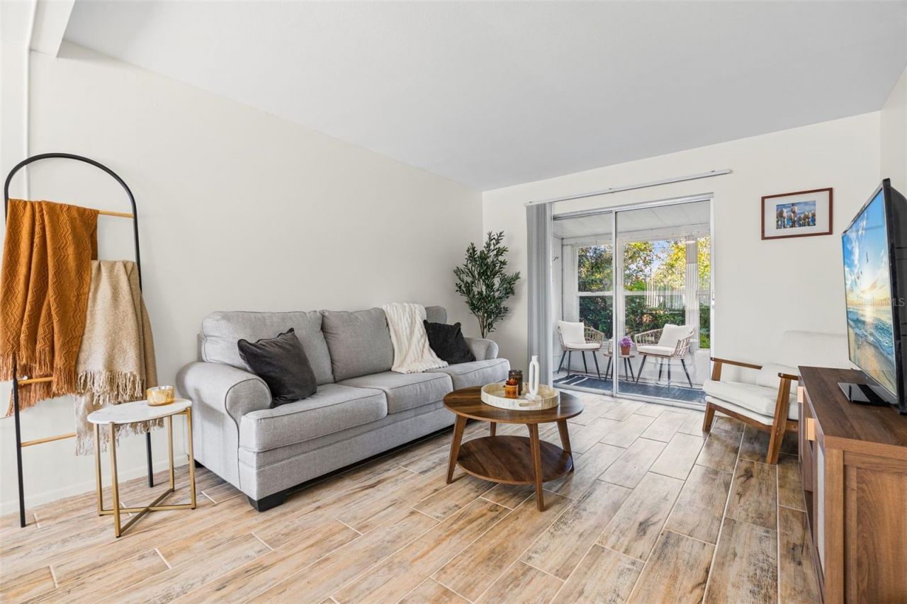 1853 Restful Drive, Unit L2, Bradenton, FL 34207 Photo